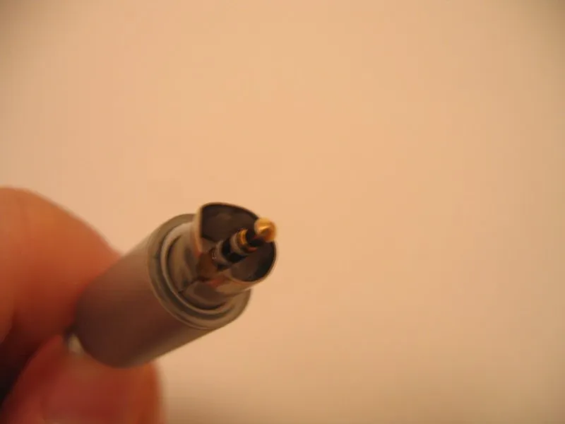 Adaptateur d’iBook tordu